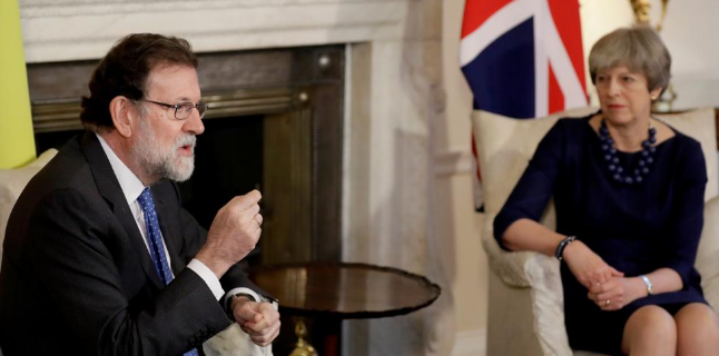 Theresa May apoya a Rajoy ante la situación de Catalunya