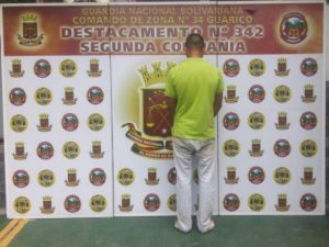 Guardia Nacional Bolivariana arrestó a sujeto por golpear a una mujer