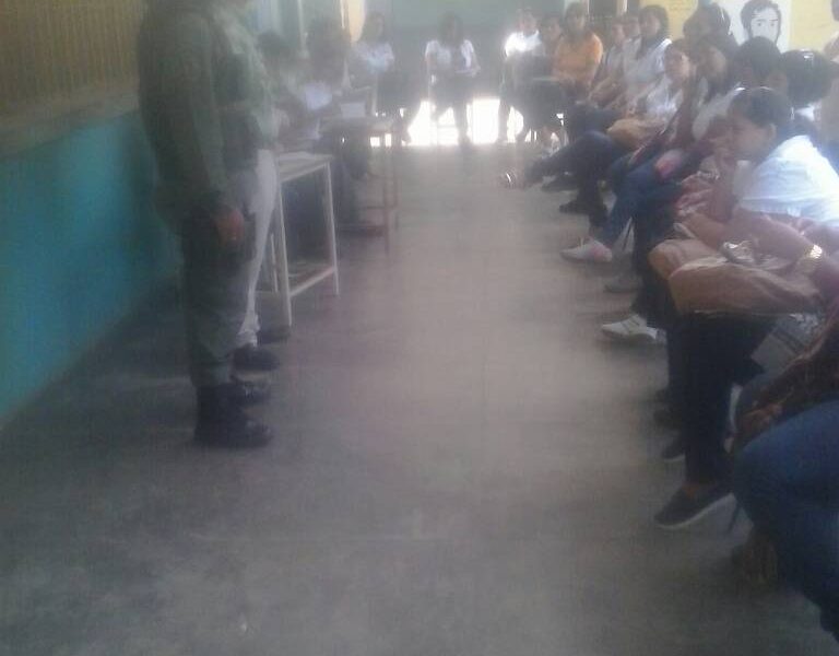 GNB se desplegó en planteles educativos. GNB se desplegó en planteles educativos.