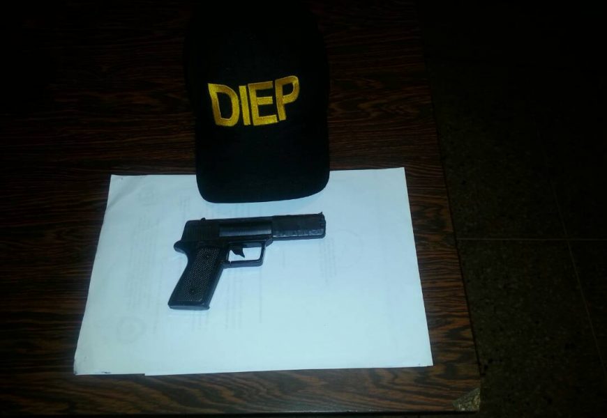 Diep los puso tras las rejas por andar armados. Diep los puso tras las rejas por andar armados.