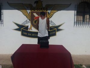 El CONAS detuvo a sujeto por robar la batería de un vehículo