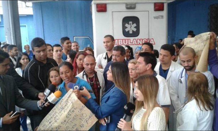 Trabajadores del Periférico de Catia protestan por falta de insumos Trabajadores del Periférico de Catia protestan por falta de insumos