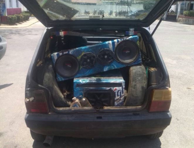 Destacamento 343 retuvo carro por alterar el orden público Destacamento 343 retuvo carro por alterar el orden público